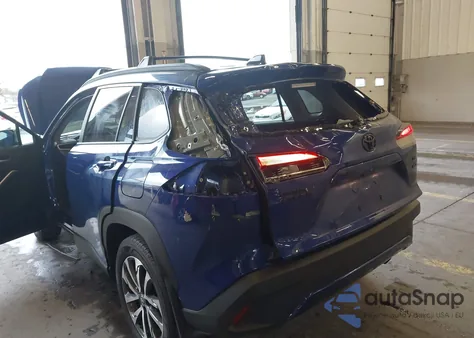 2025 Toyota Corolla Cross Xle из США, поврежденный, VIN 7MUDAABG5SV133082